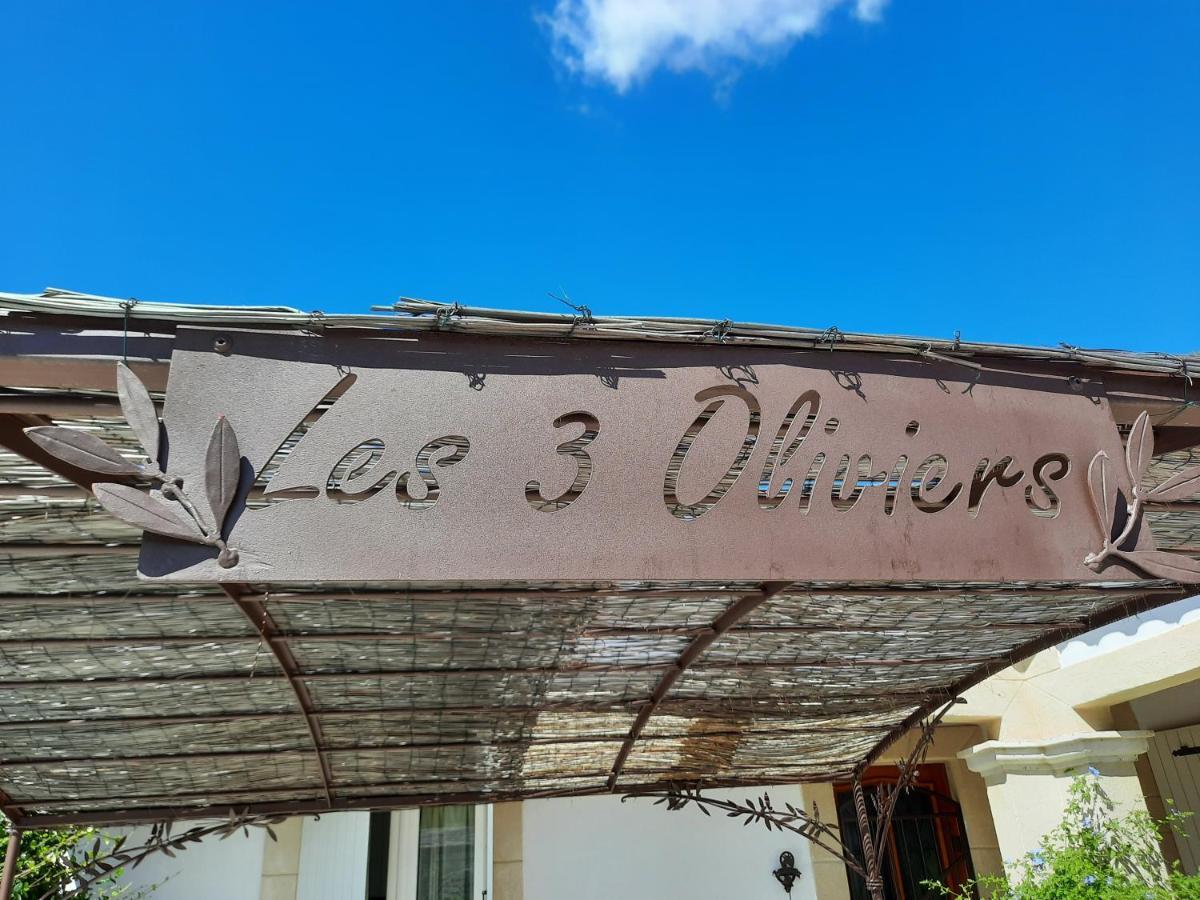 Fenetre Sur Les Alpilles Bed and Breakfast Saint-Martin-de-Crau Εξωτερικό φωτογραφία
