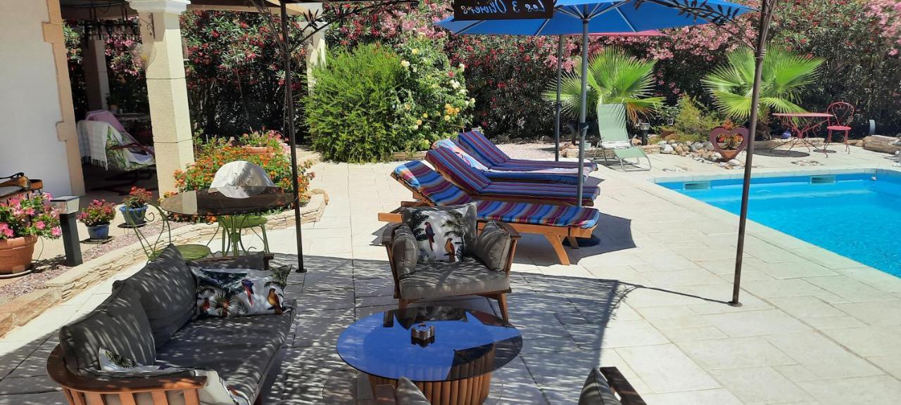 Fenetre Sur Les Alpilles Bed and Breakfast Saint-Martin-de-Crau Εξωτερικό φωτογραφία