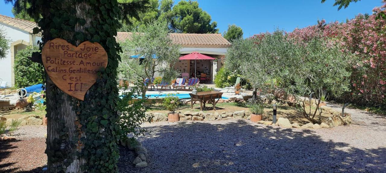 Fenetre Sur Les Alpilles Bed and Breakfast Saint-Martin-de-Crau Εξωτερικό φωτογραφία