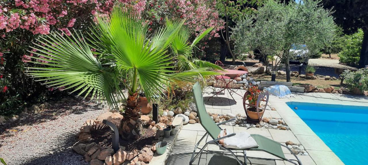 Fenetre Sur Les Alpilles Bed and Breakfast Saint-Martin-de-Crau Εξωτερικό φωτογραφία
