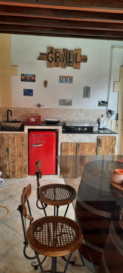 Fenetre Sur Les Alpilles Bed and Breakfast Saint-Martin-de-Crau Εξωτερικό φωτογραφία