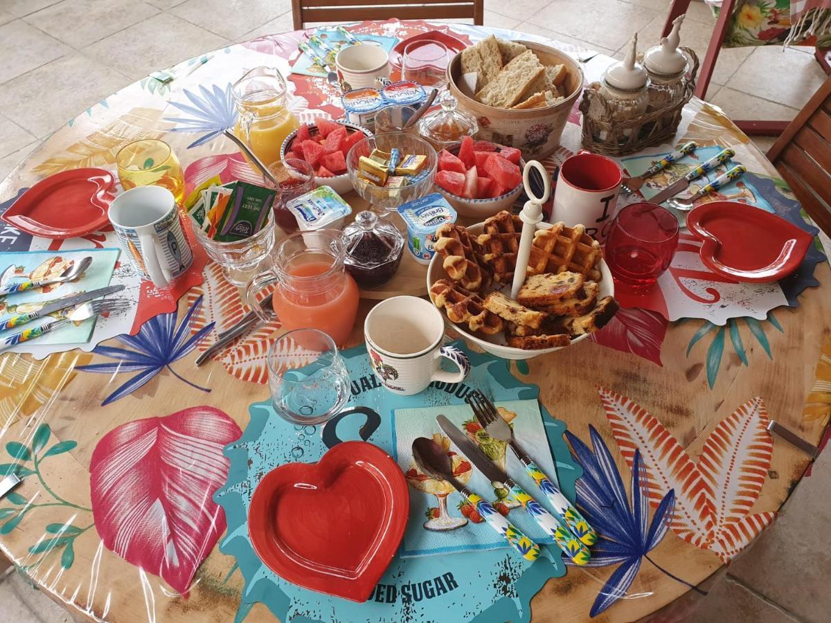 Fenetre Sur Les Alpilles Bed and Breakfast Saint-Martin-de-Crau Εξωτερικό φωτογραφία
